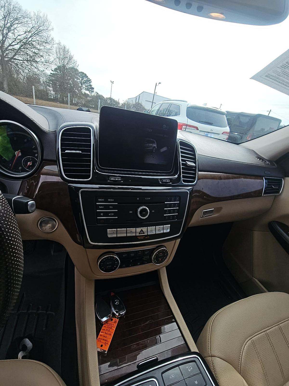 MERCEDES-BENZ GLS - 6