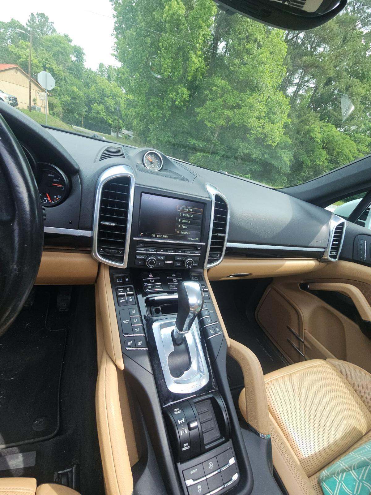PORSCHE CAYENNE - 10