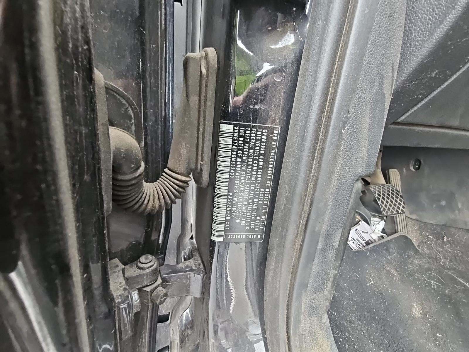 2016 Volkswagen Beetle 1.8T Classic FWD