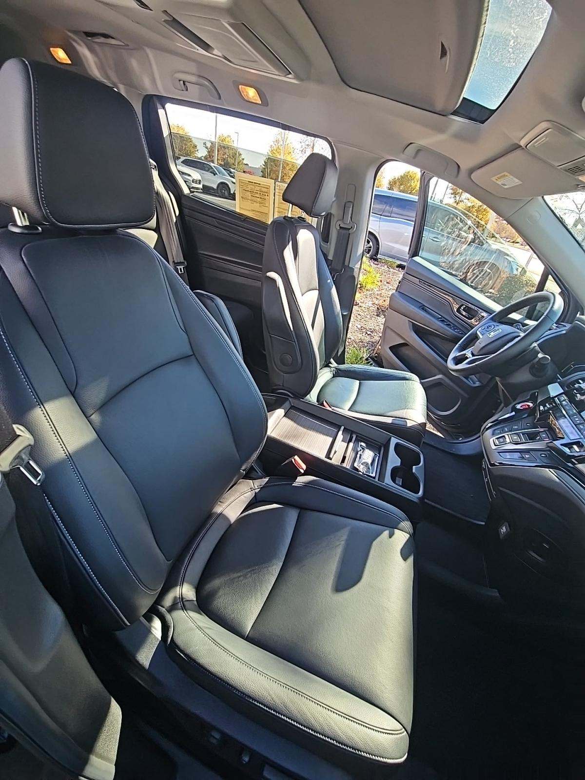 2024 Honda Odyssey Touring FWD