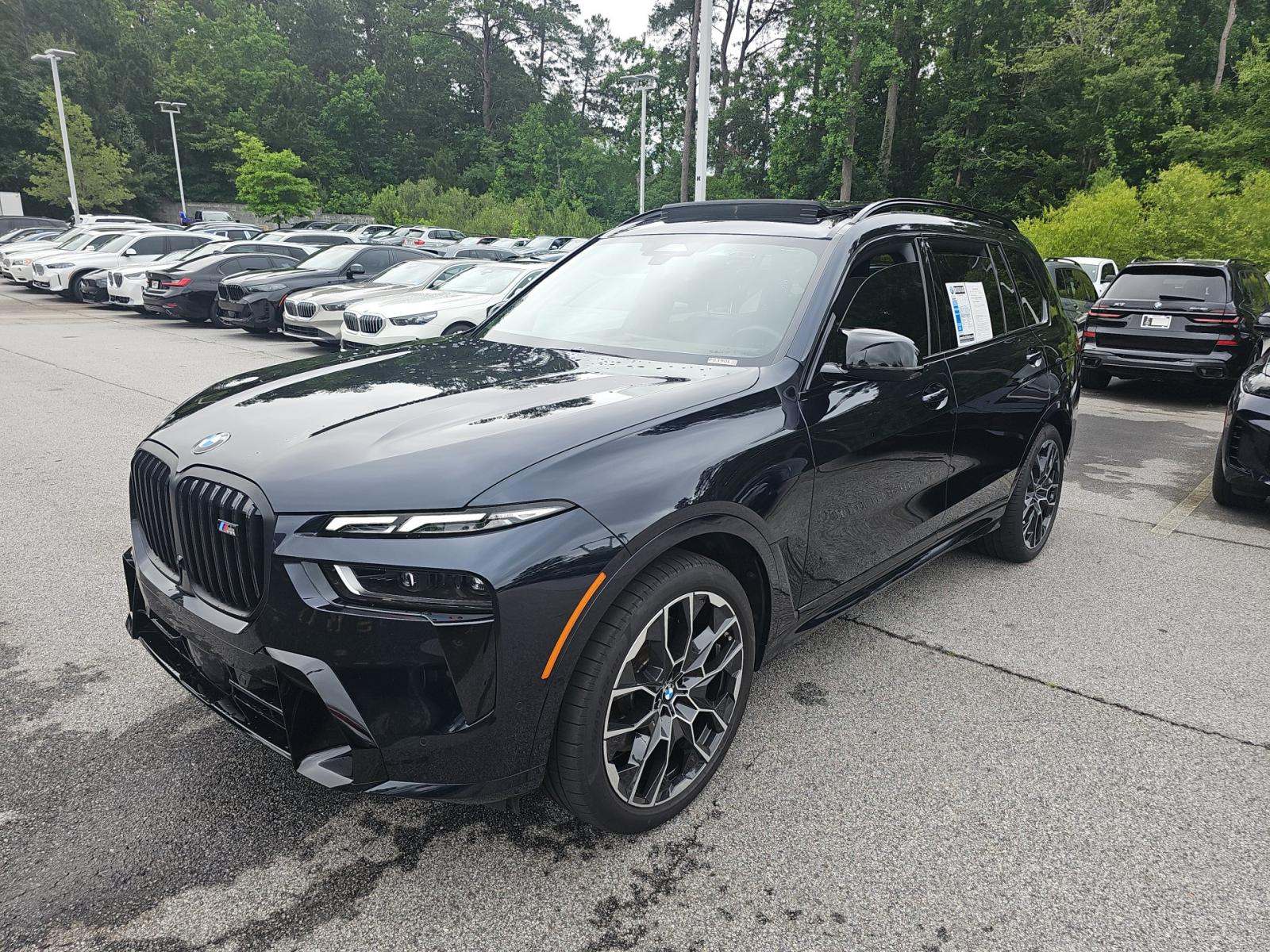 2025 BMW X7 M60i AWD
