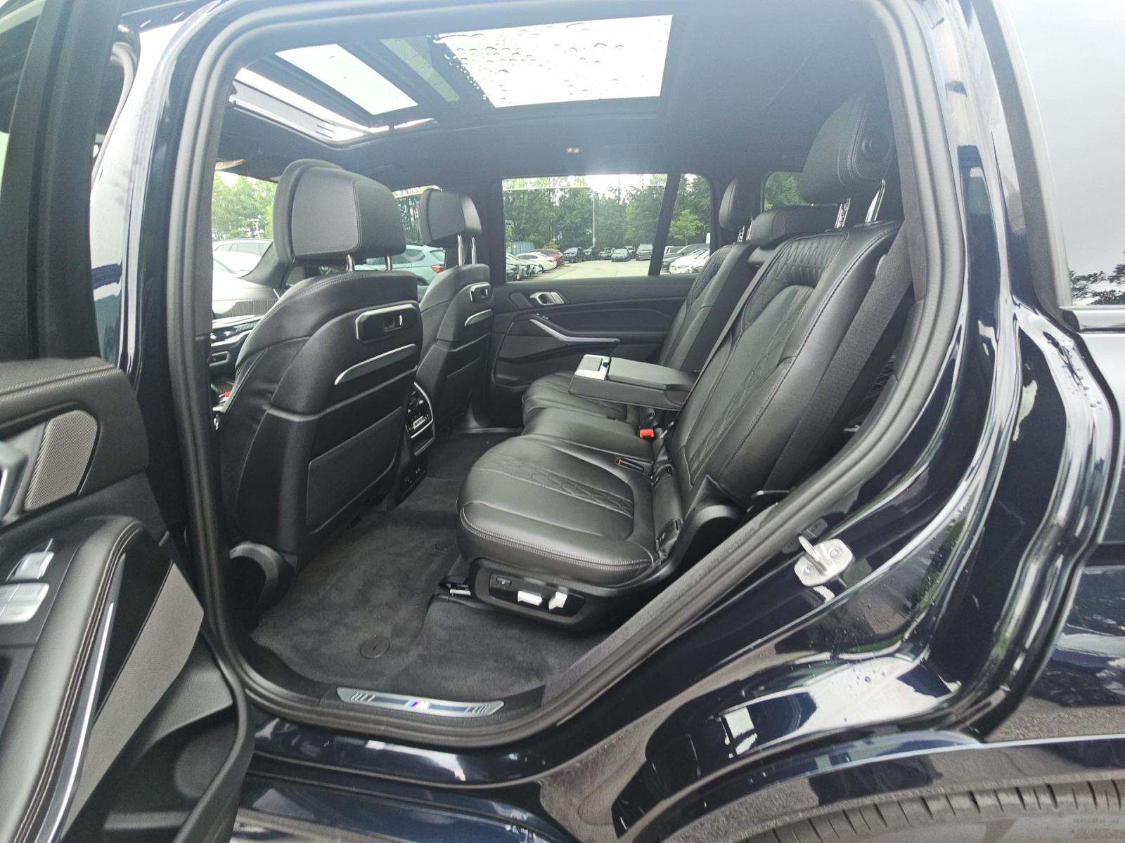 2025 BMW X7 M60i AWD