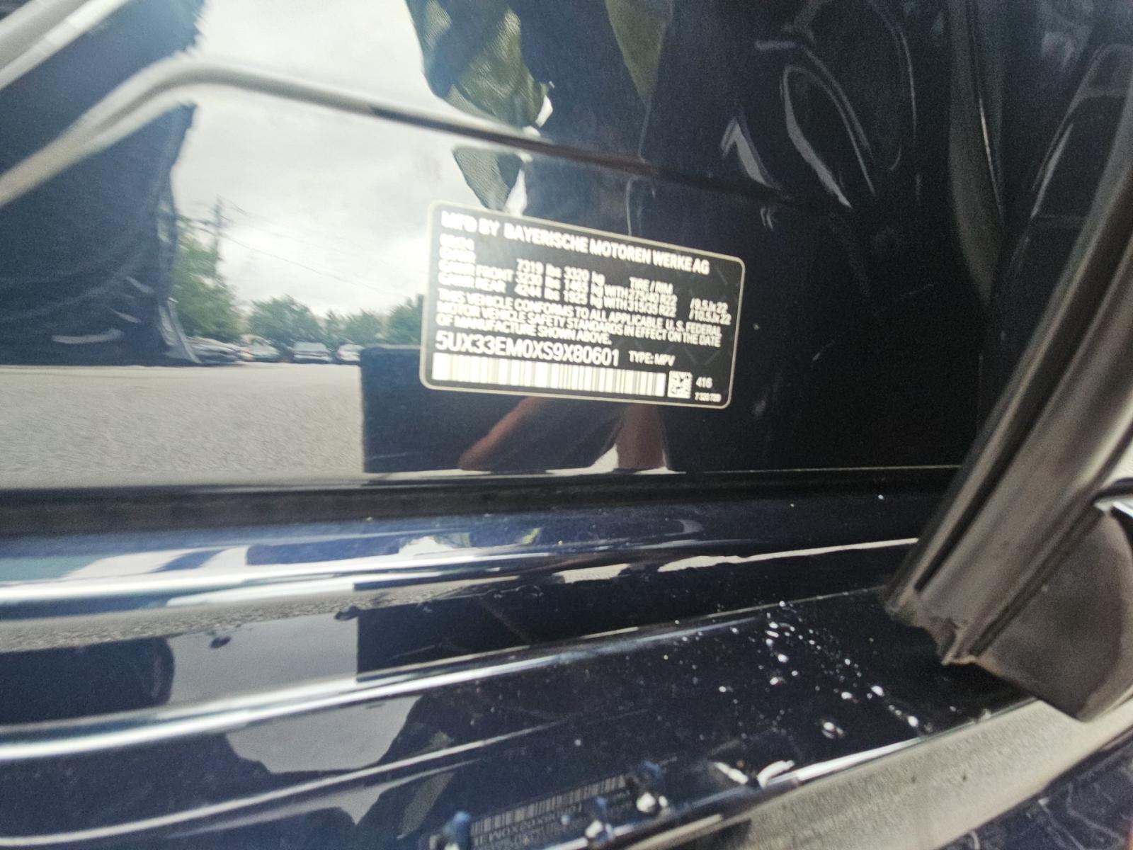 2025 BMW X7 M60i AWD