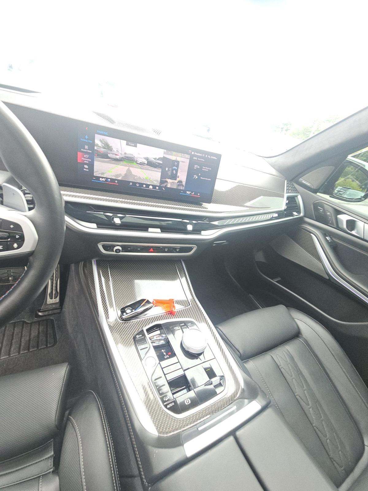 2025 BMW X7 M60i AWD