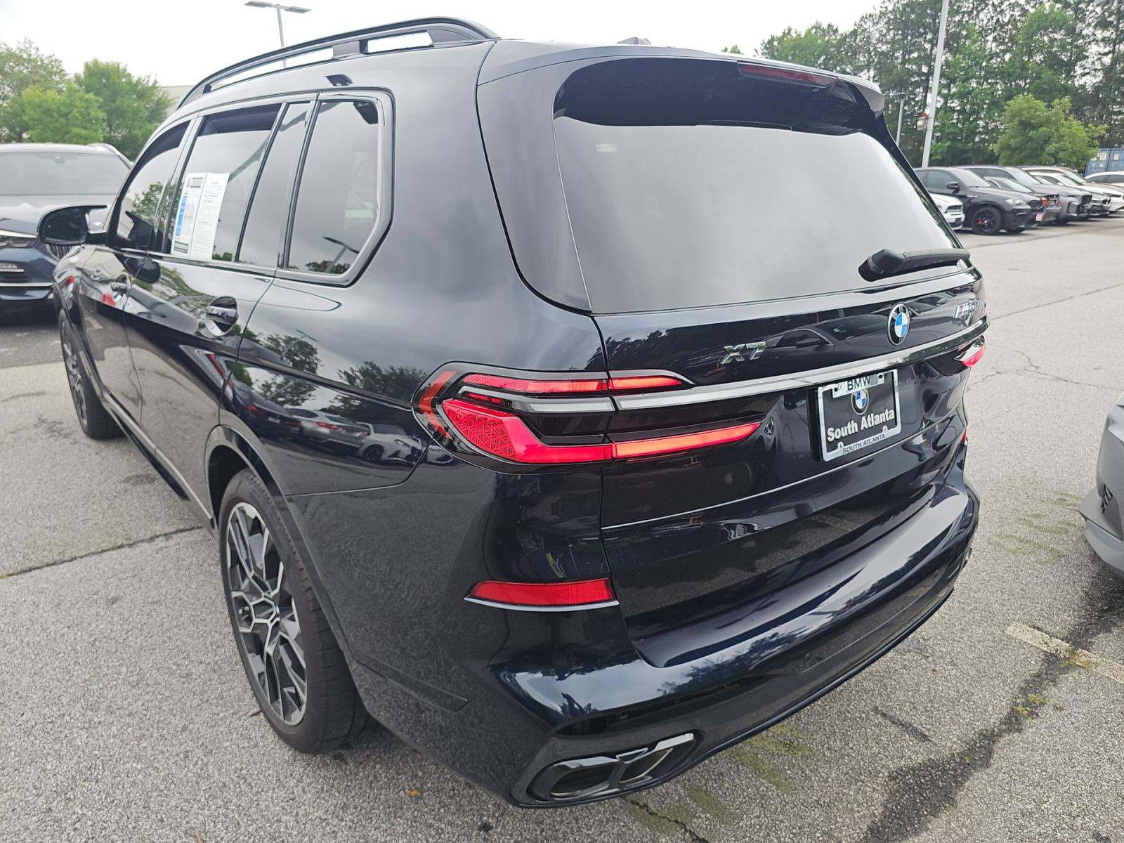 2025 BMW X7 M60i AWD