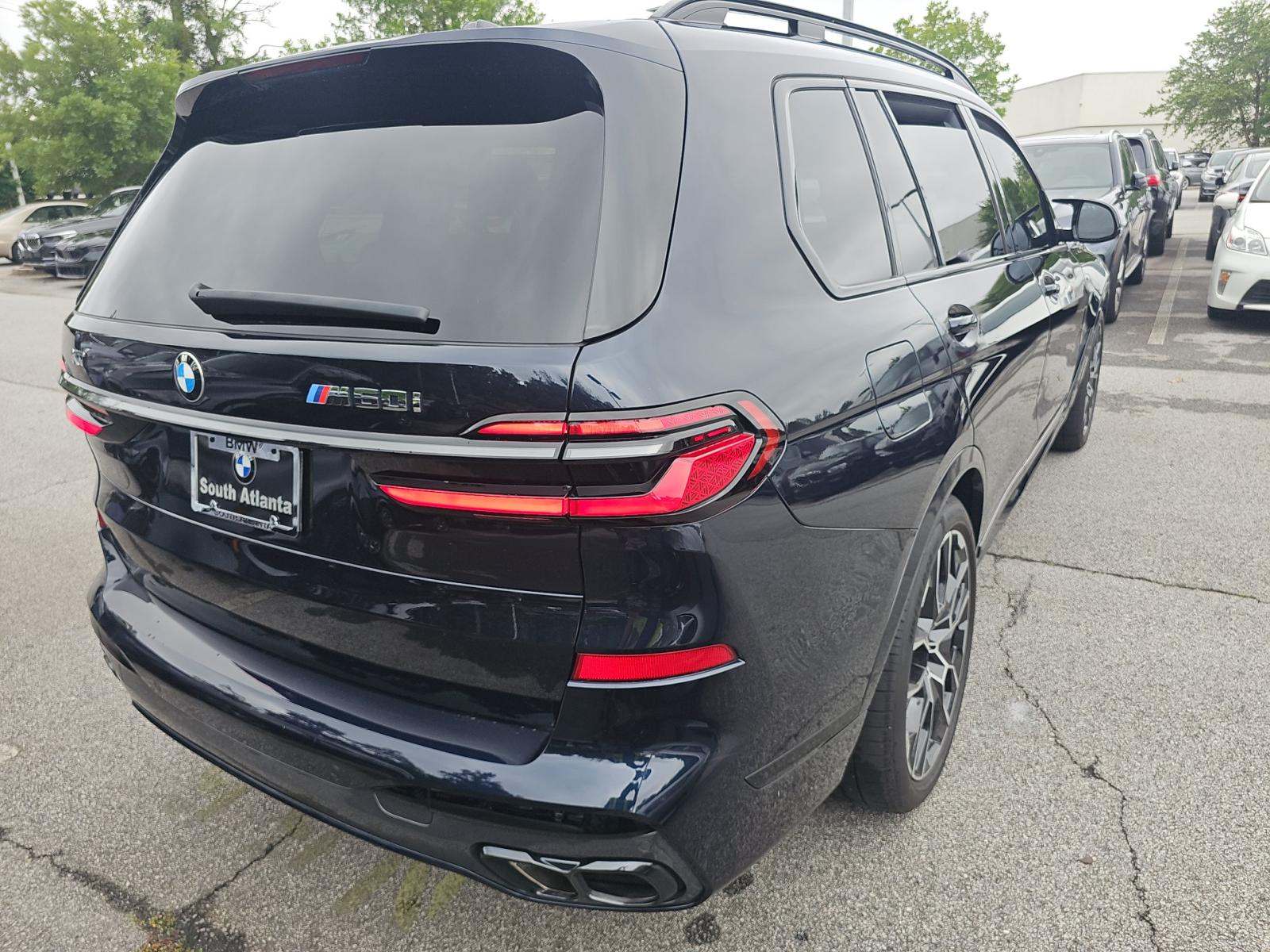 2025 BMW X7 M60i AWD