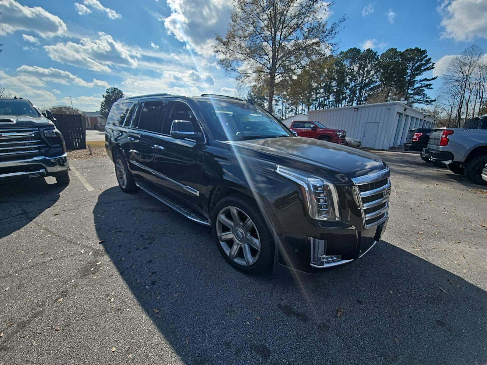2017 Cadillac Escalade ESV Luxury AWD