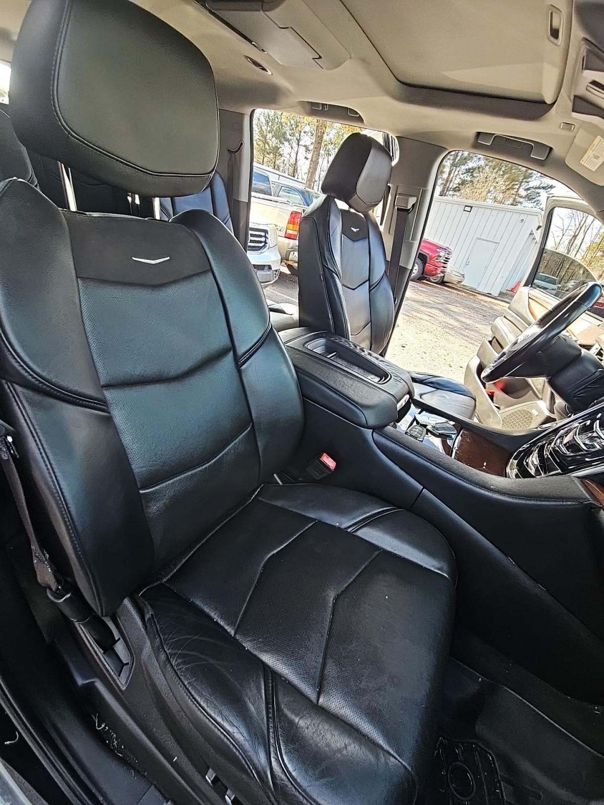 2017 Cadillac Escalade ESV Luxury AWD