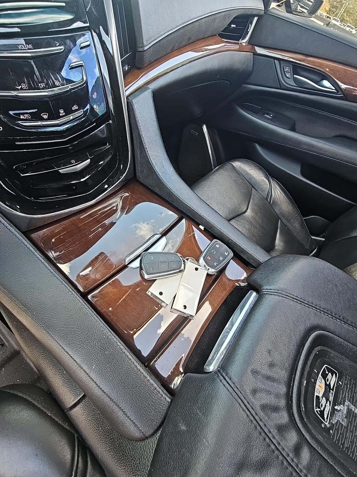 2017 Cadillac Escalade ESV Luxury AWD