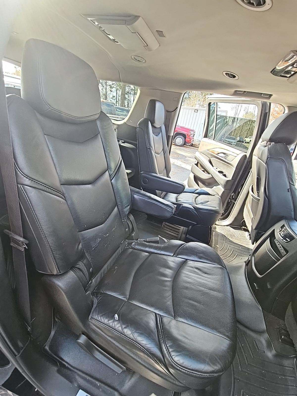 2017 Cadillac Escalade ESV Luxury AWD
