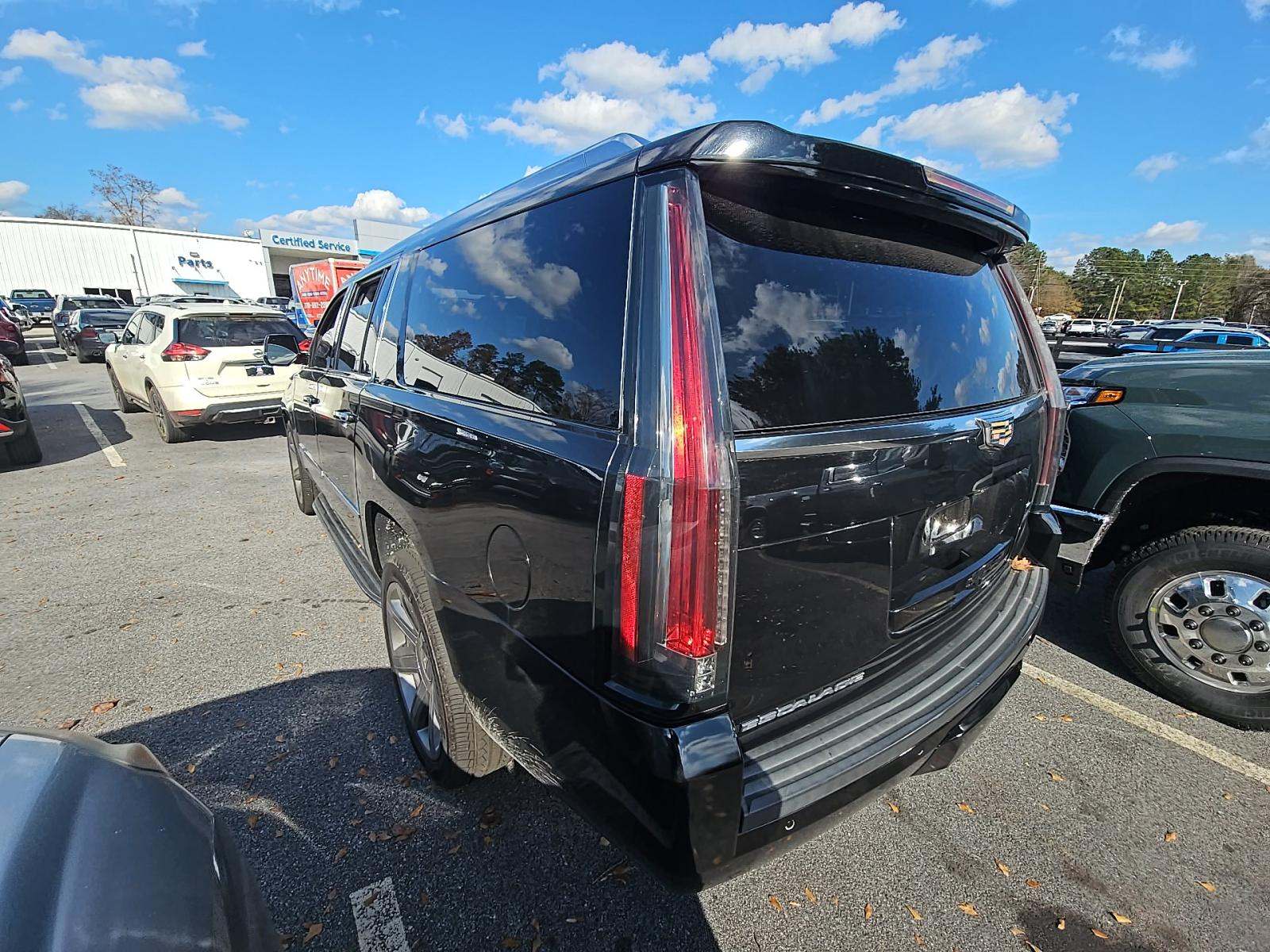 2017 Cadillac Escalade ESV Luxury AWD