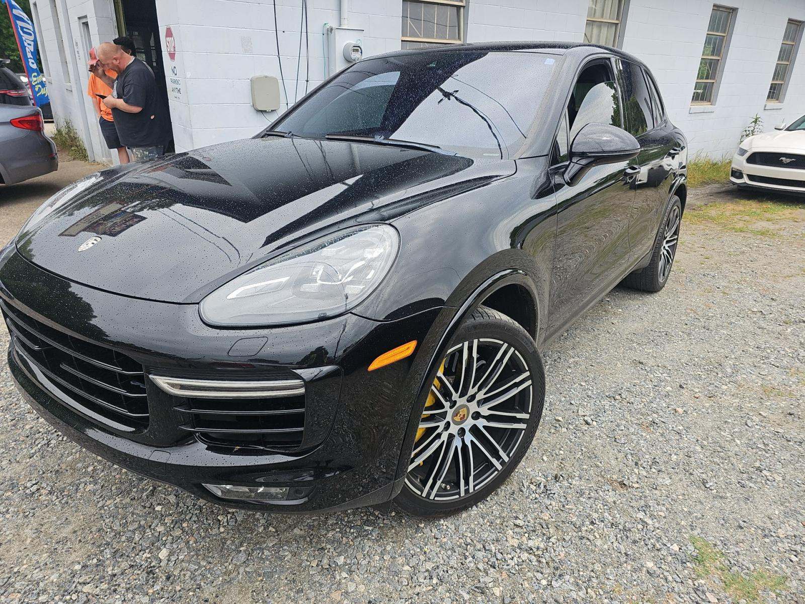 PORSCHE CAYENNE - 1