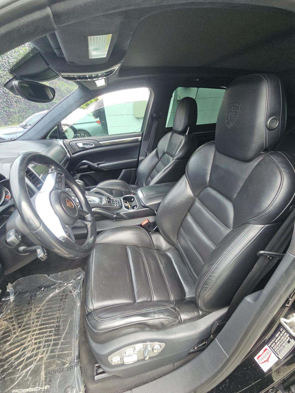 PORSCHE CAYENNE - 6