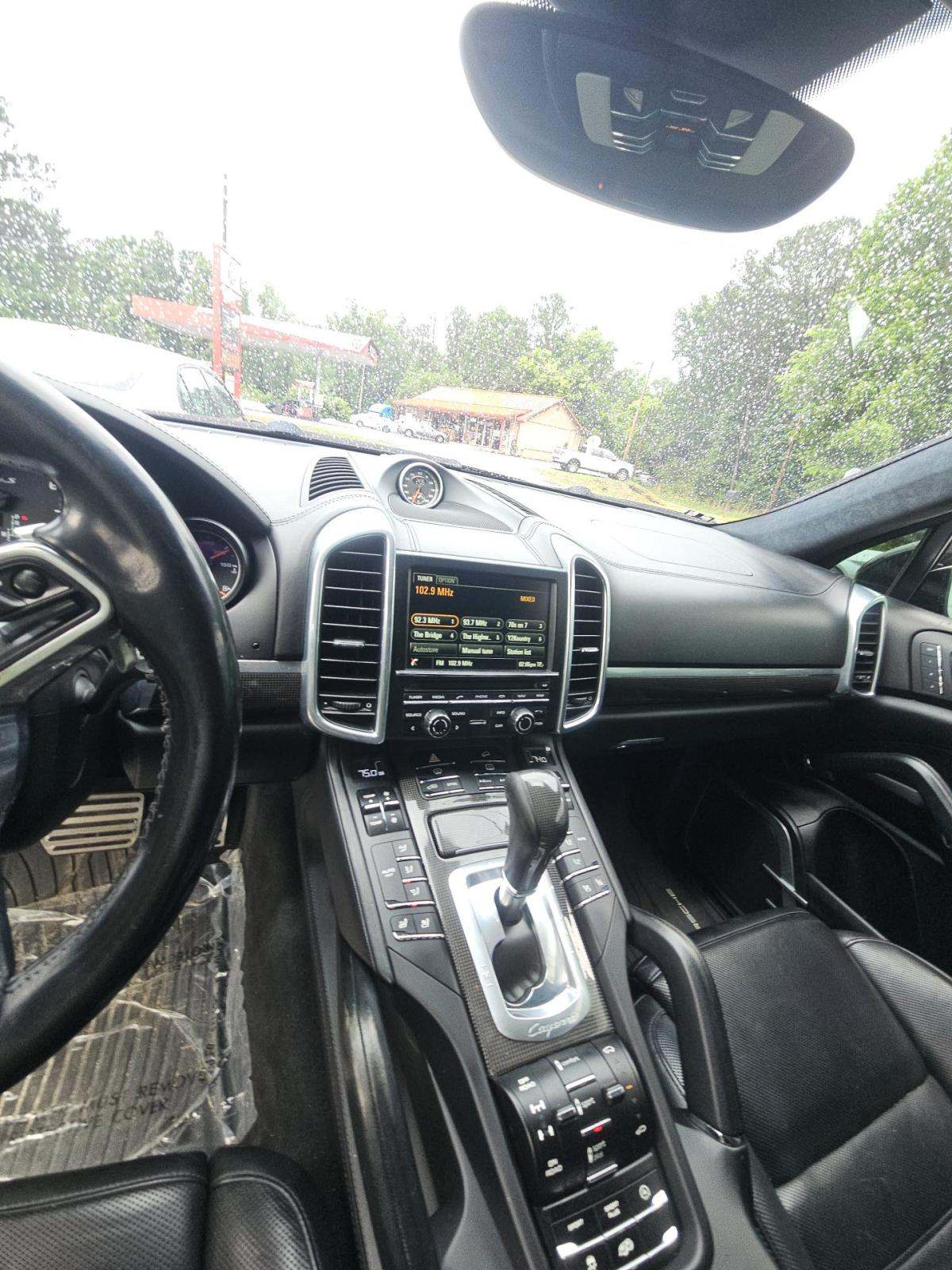 PORSCHE CAYENNE - 10