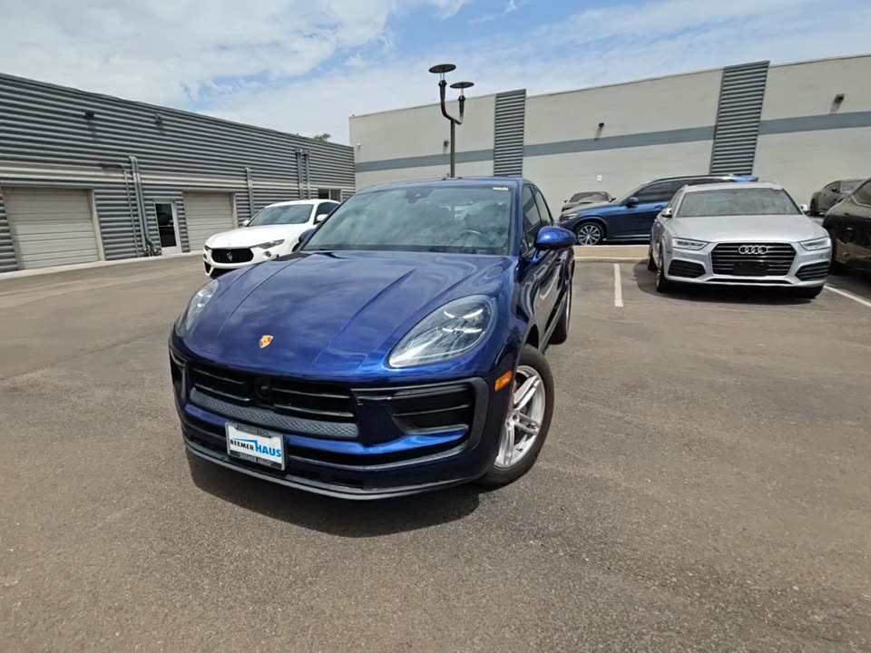 2023 Porsche Macan Base AWD
