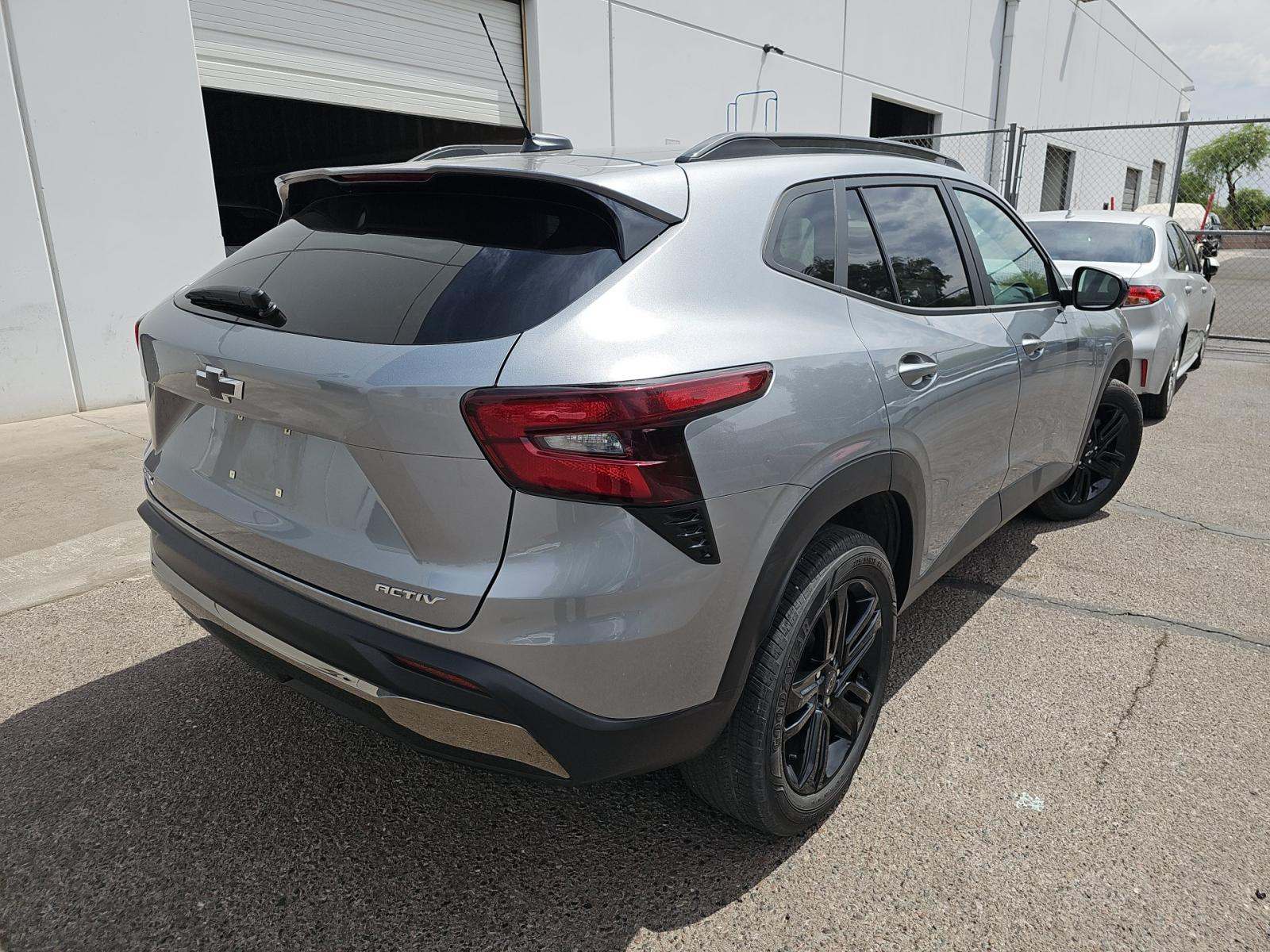 CHEVROLET TRAX - 3