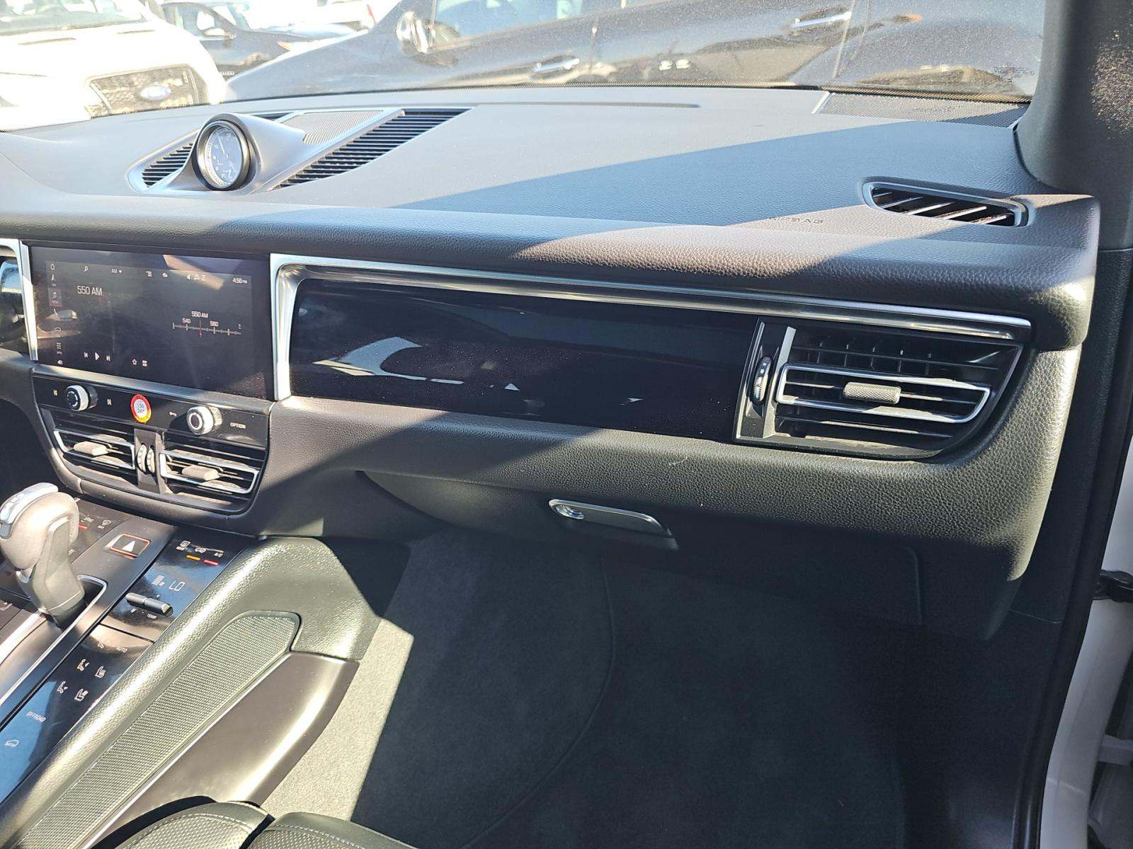 2024 Porsche Macan Base AWD