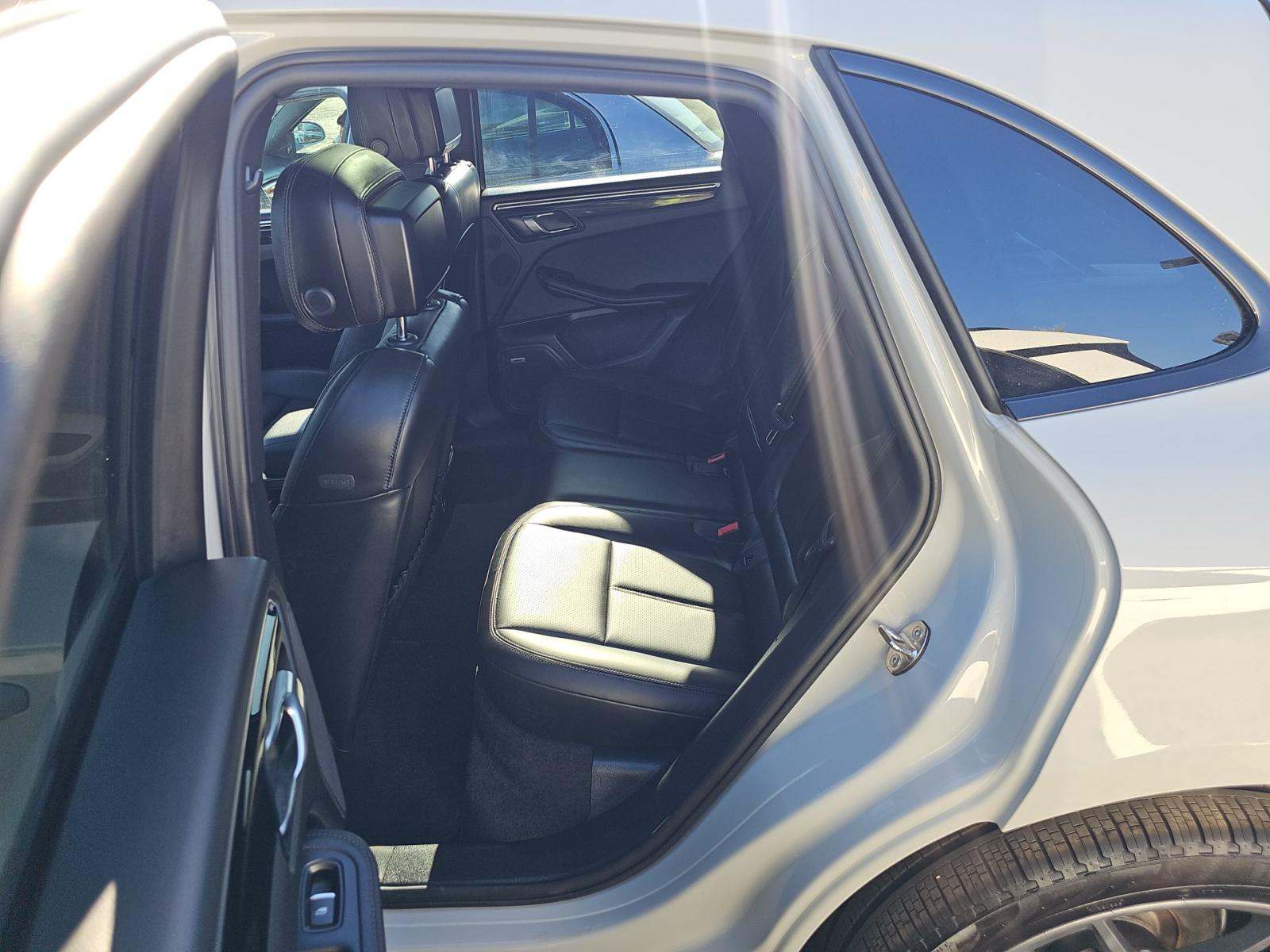 2024 Porsche Macan Base AWD