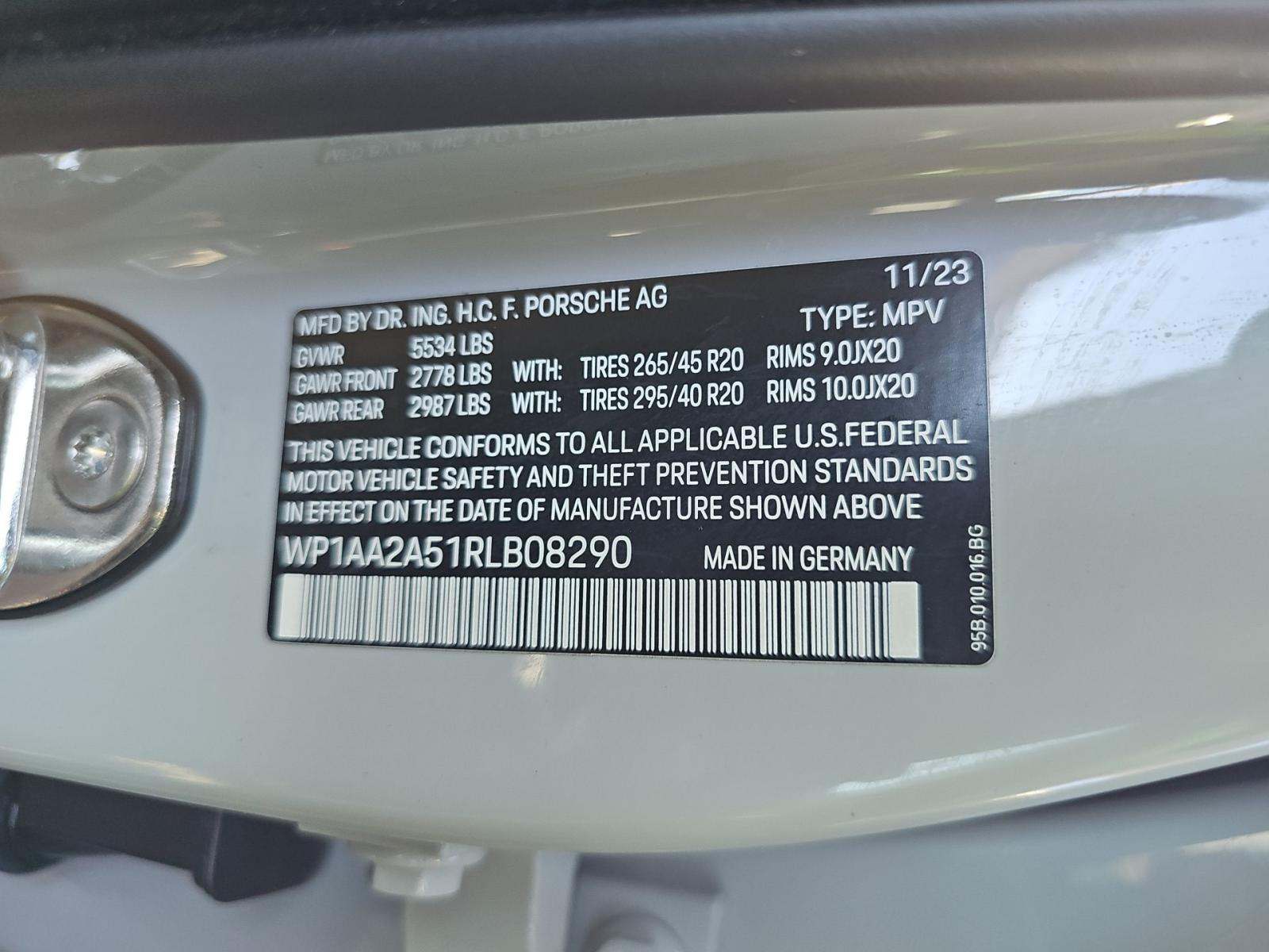 2024 Porsche Macan Base AWD