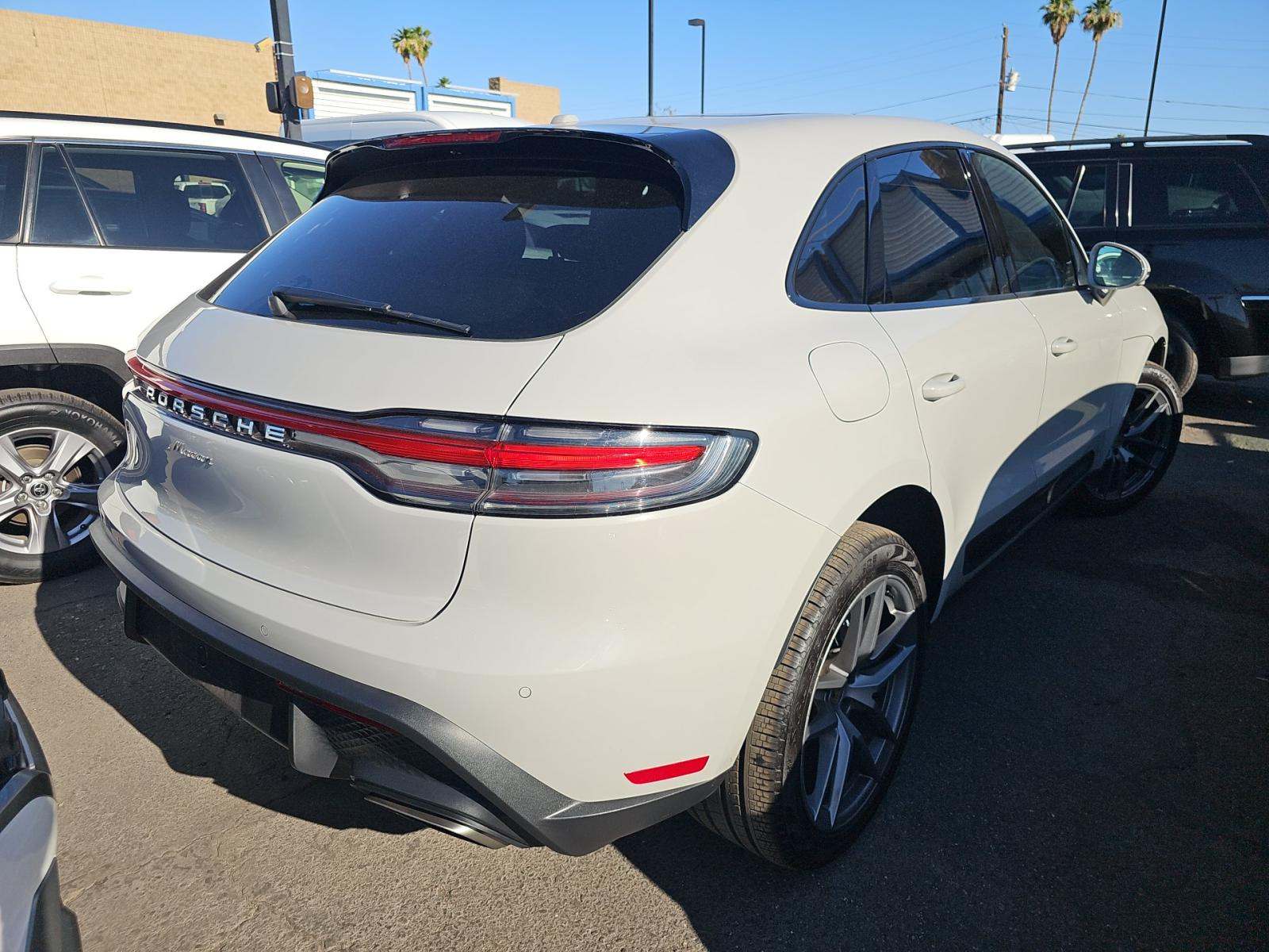 2024 Porsche Macan Base AWD