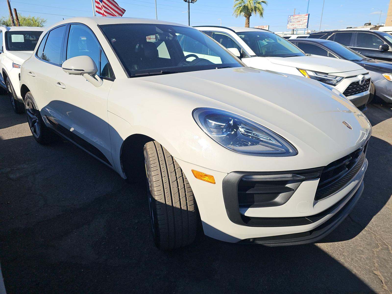 2024 Porsche Macan Base AWD