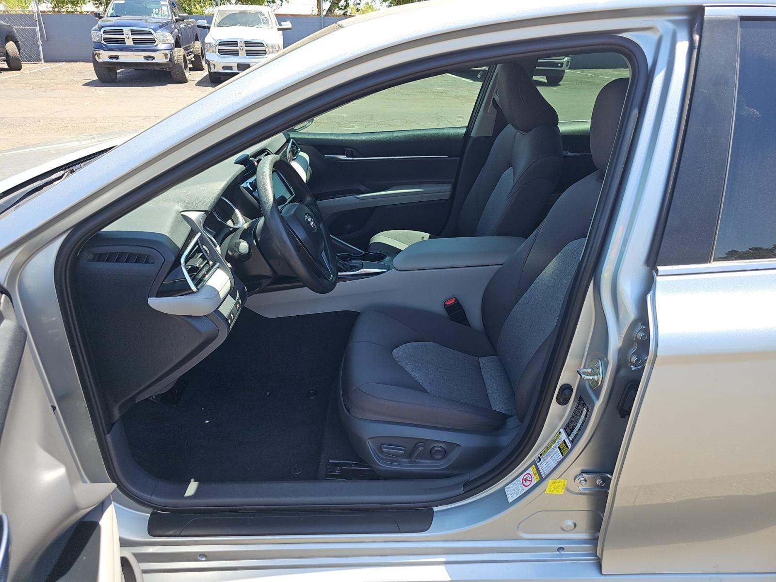 TOYOTA CAMRY - 2