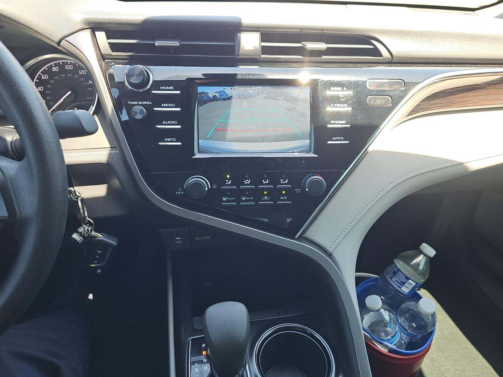TOYOTA CAMRY - 6