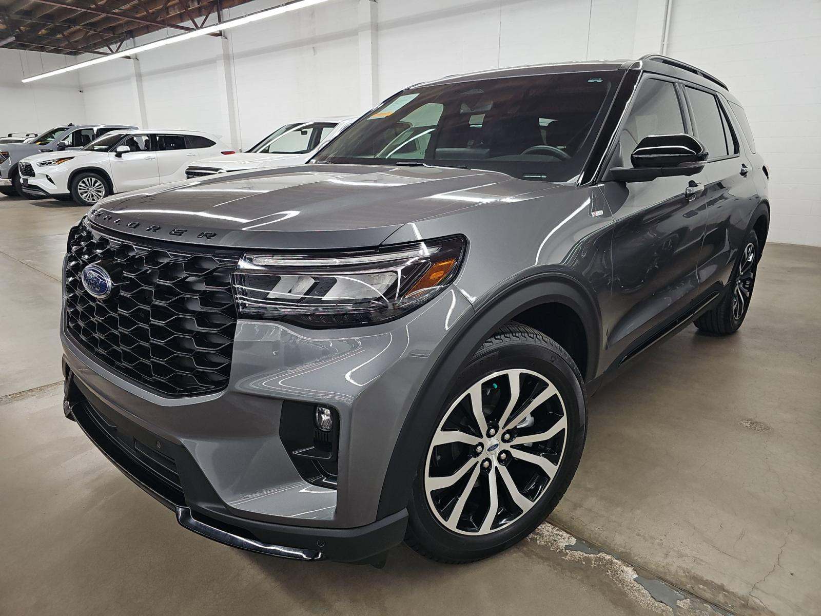 2025 Ford Explorer ST-Line RWD
