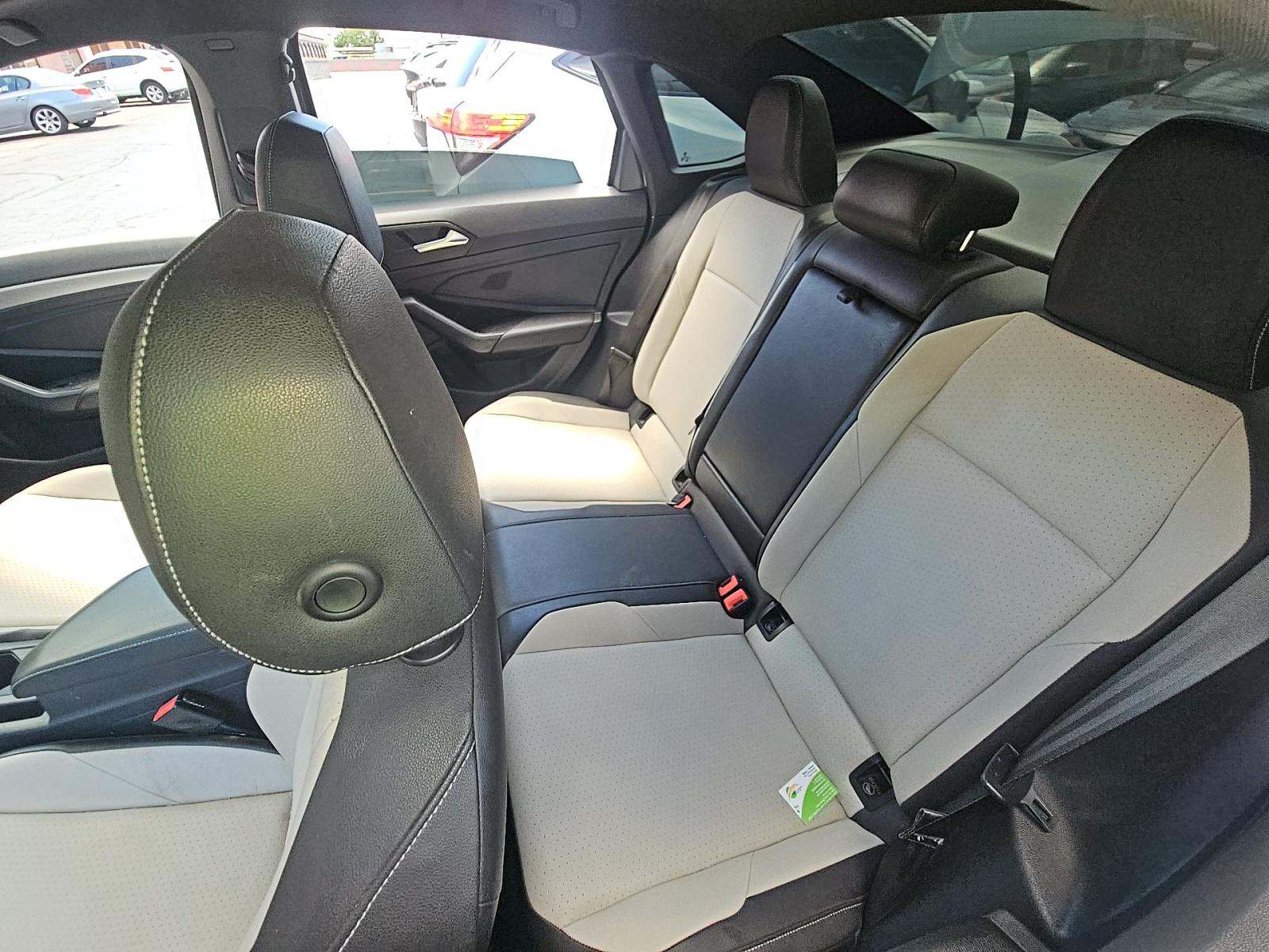 2019 Volkswagen Jetta 1.4T R-Line FWD