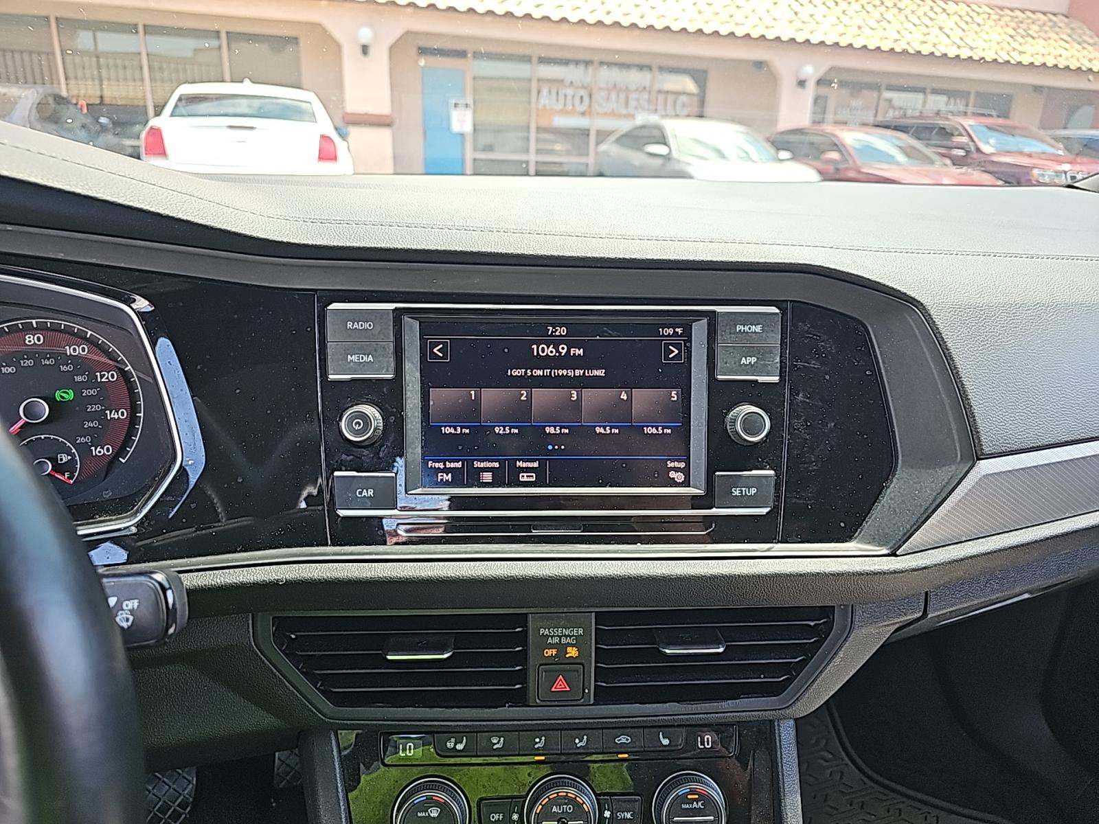 2019 Volkswagen Jetta 1.4T R-Line FWD