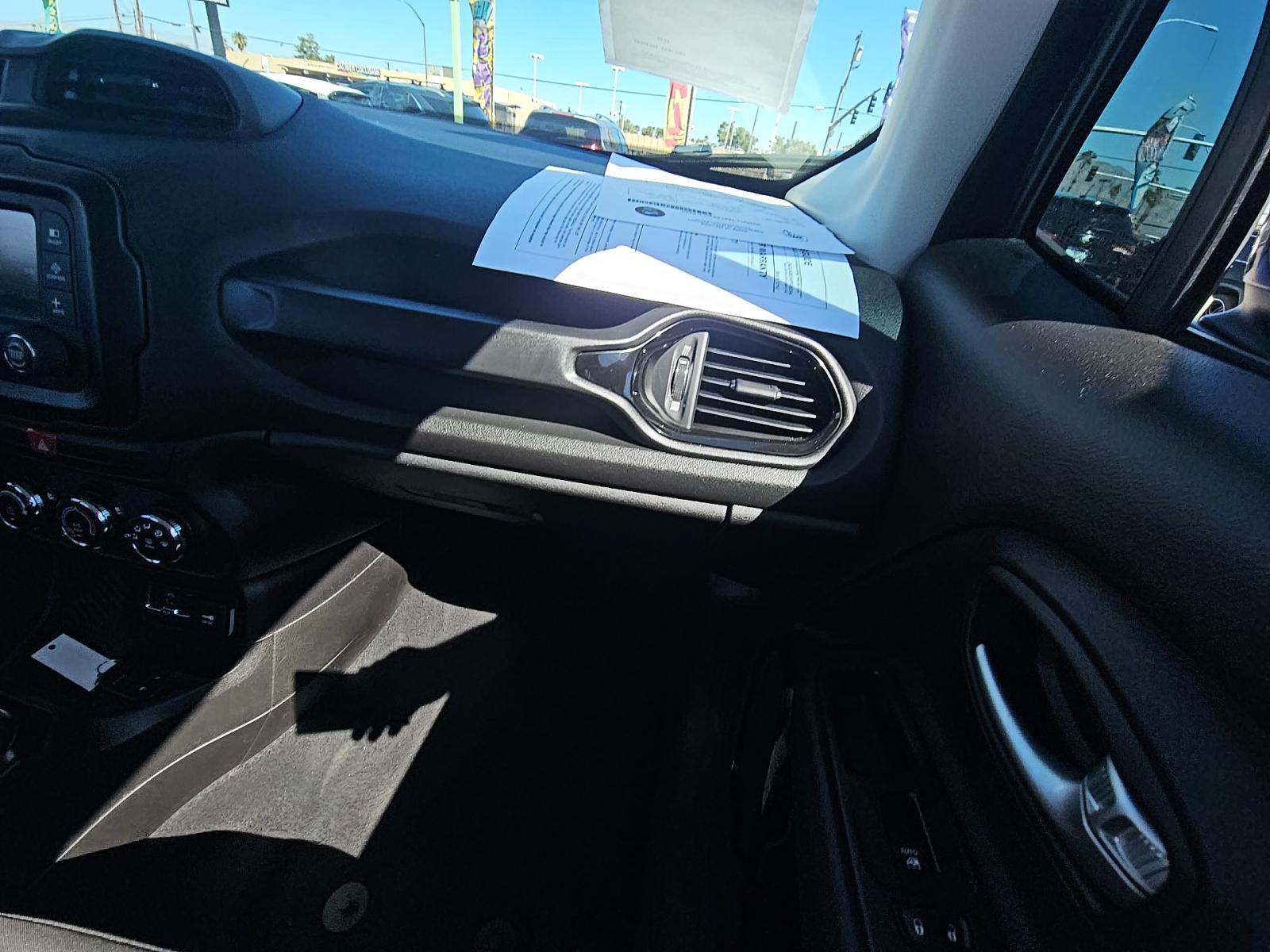 2017 Jeep Renegade Latitude Altitude Edition FWD