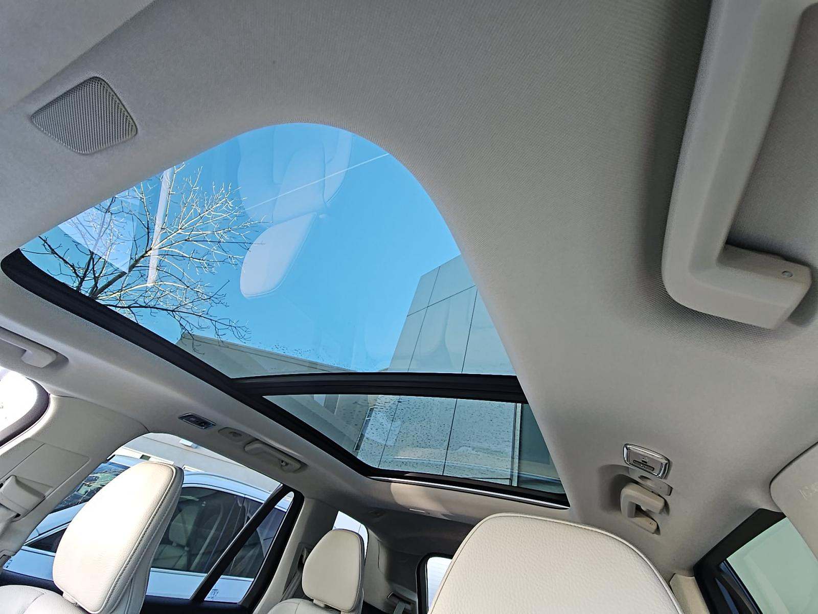 2022 Volvo XC90 T5 Momentum AWD