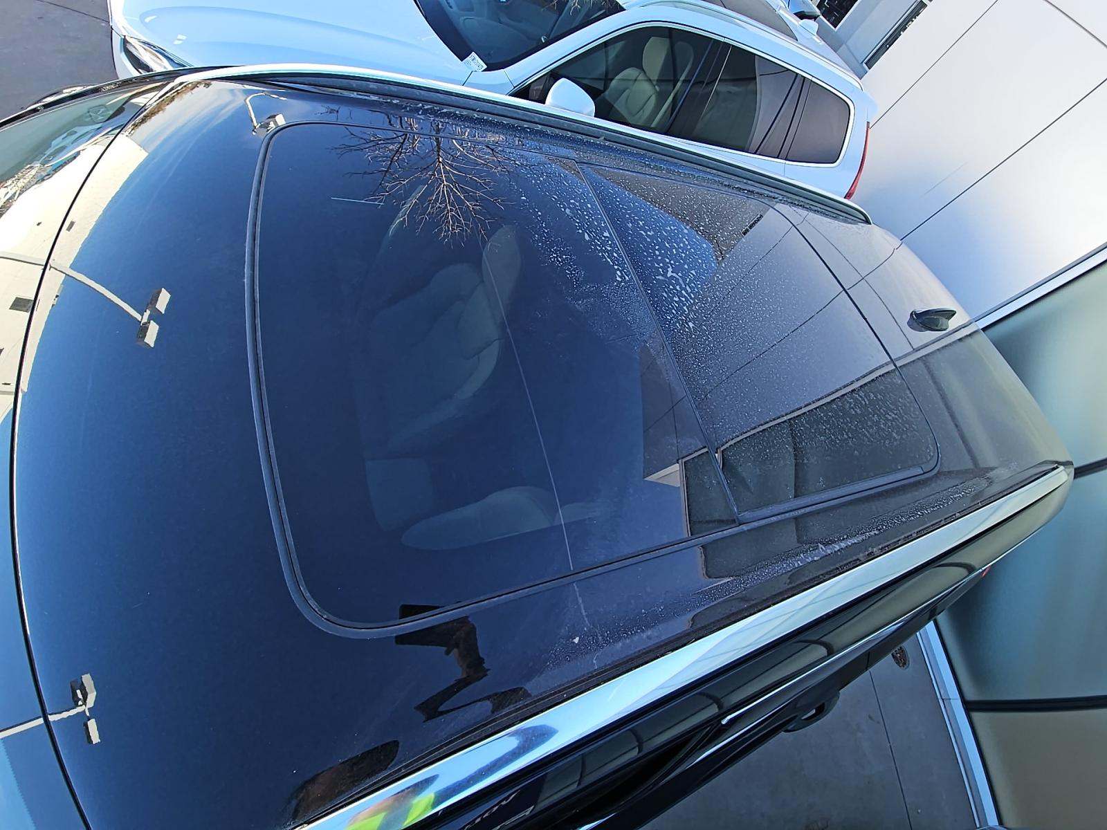 2022 Volvo XC90 T5 Momentum AWD