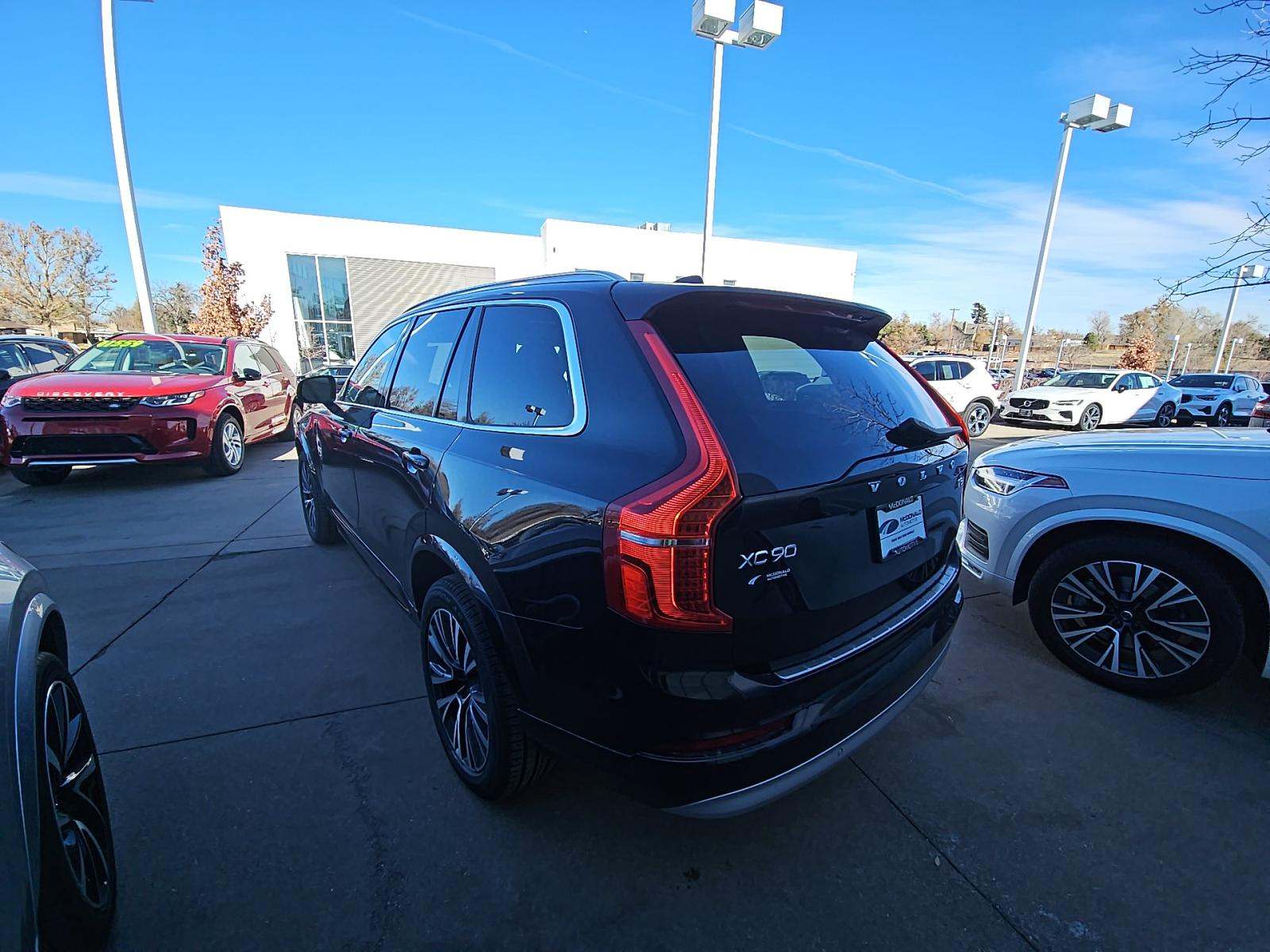 2022 Volvo XC90 T5 Momentum AWD