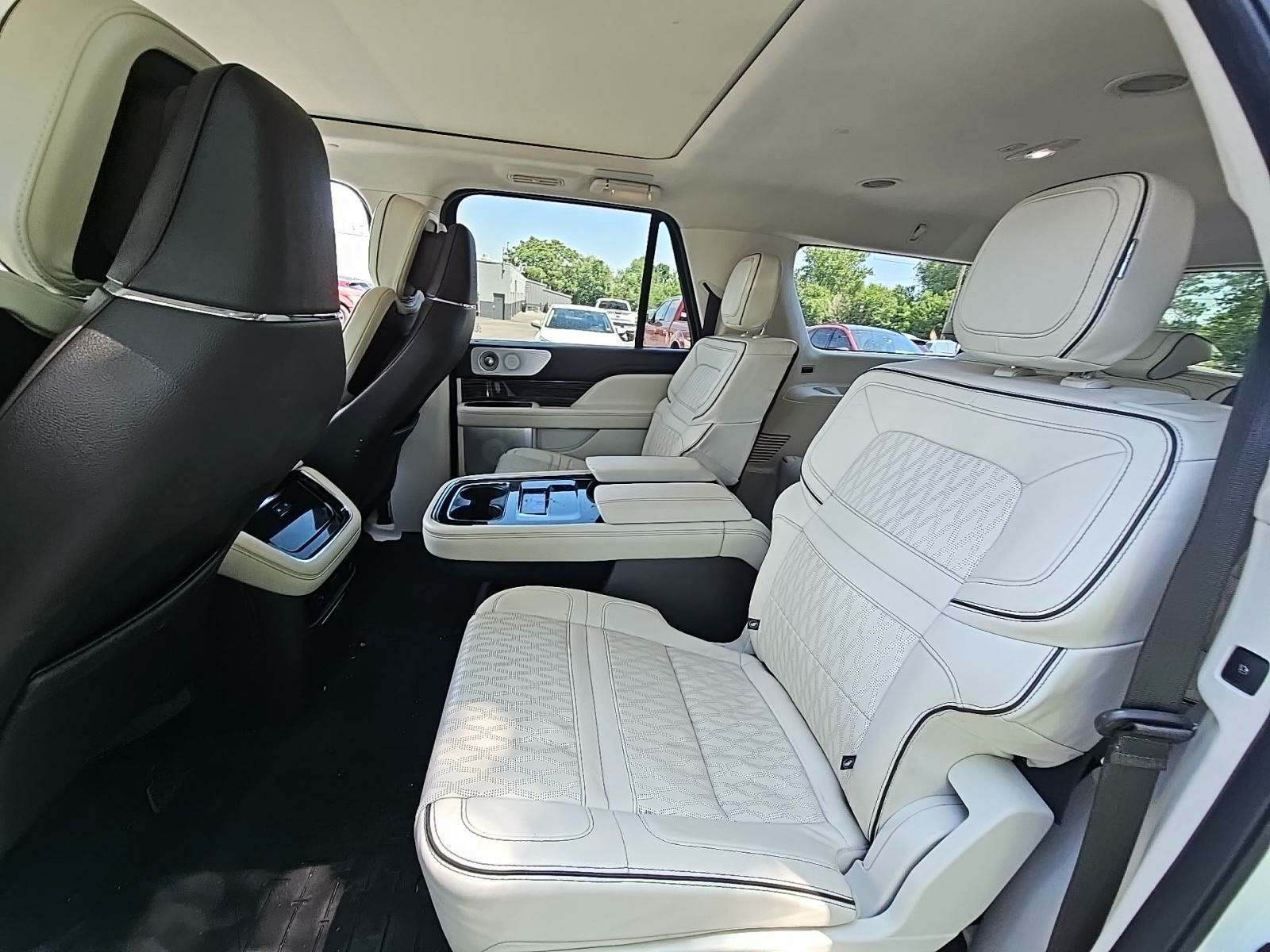 2023 Lincoln Navigator L Black Label AWD