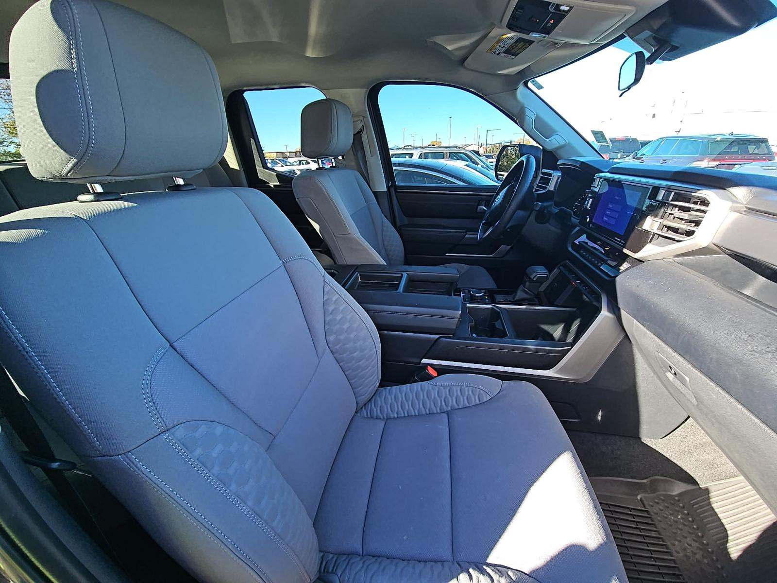 2022 Toyota Tundra SR5 AWD