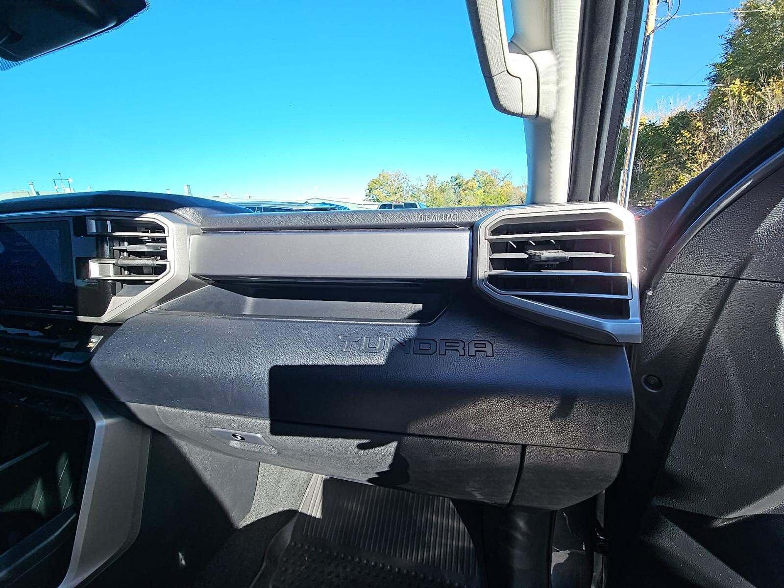 2022 Toyota Tundra SR5 AWD