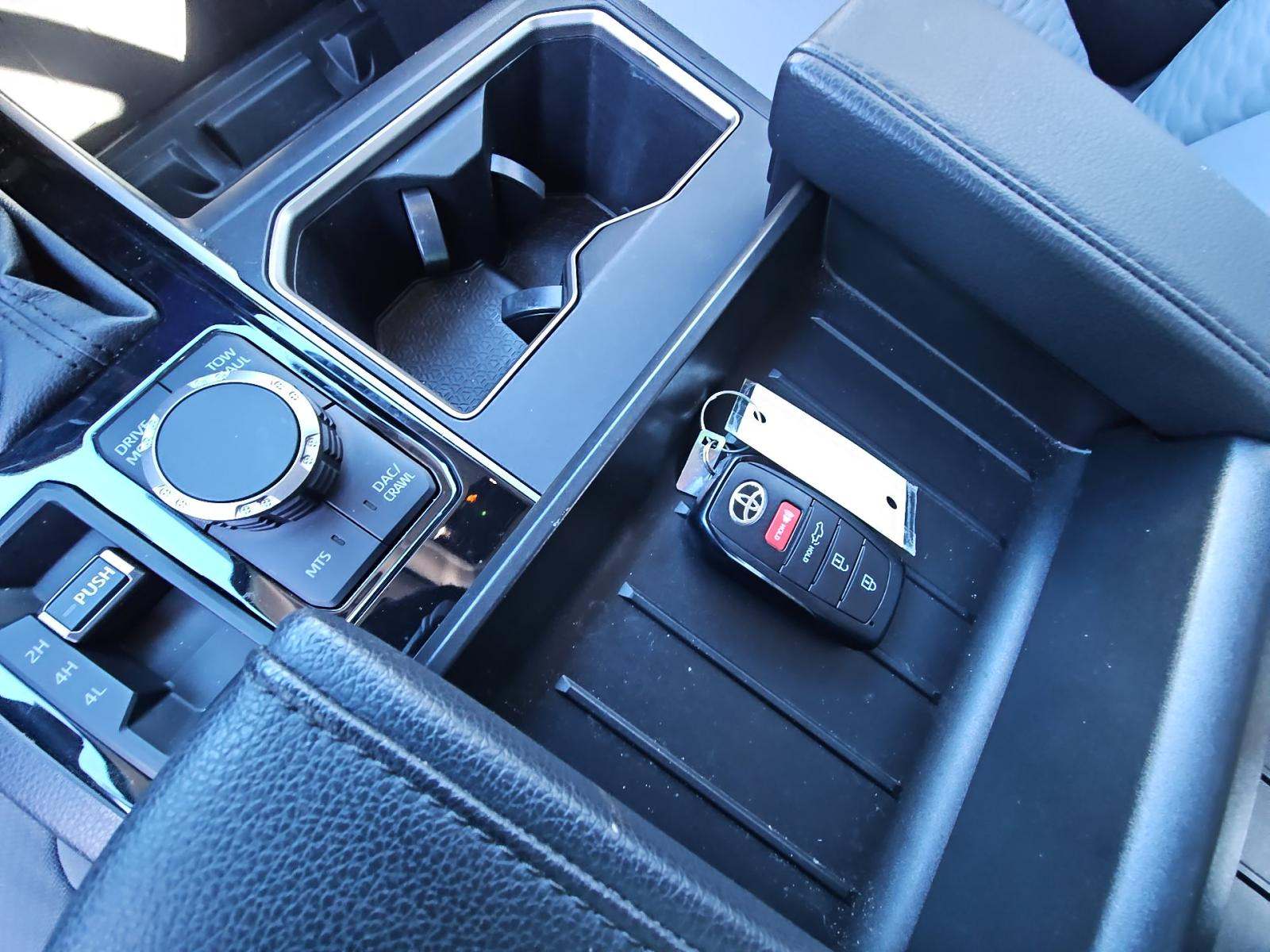 2022 Toyota Tundra SR5 AWD