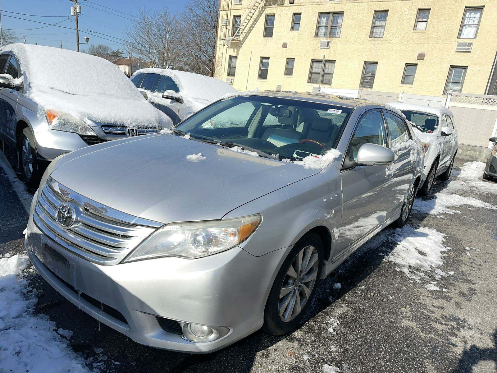 2011 Toyota Avalon Limited FWD