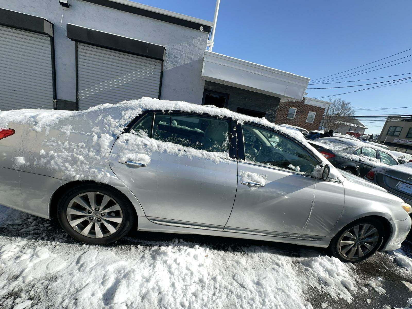 2011 Toyota Avalon Limited FWD