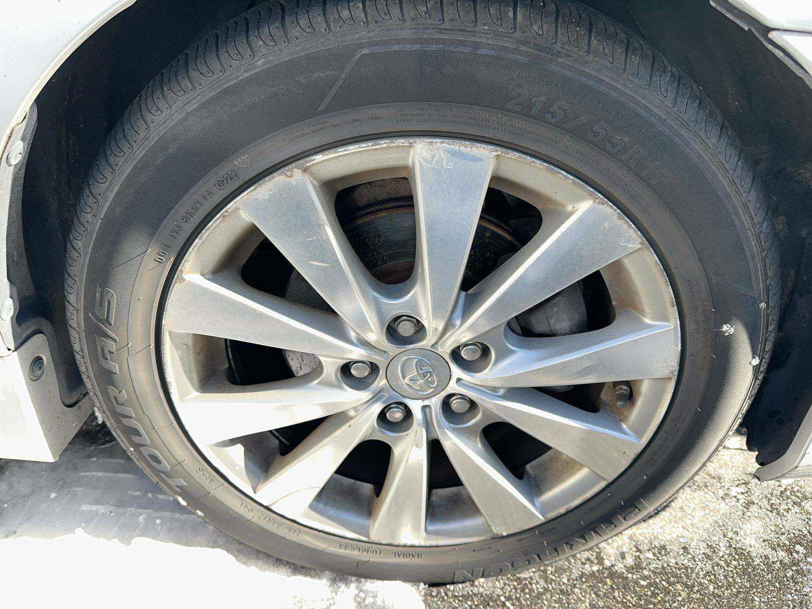 2011 Toyota Avalon Limited FWD