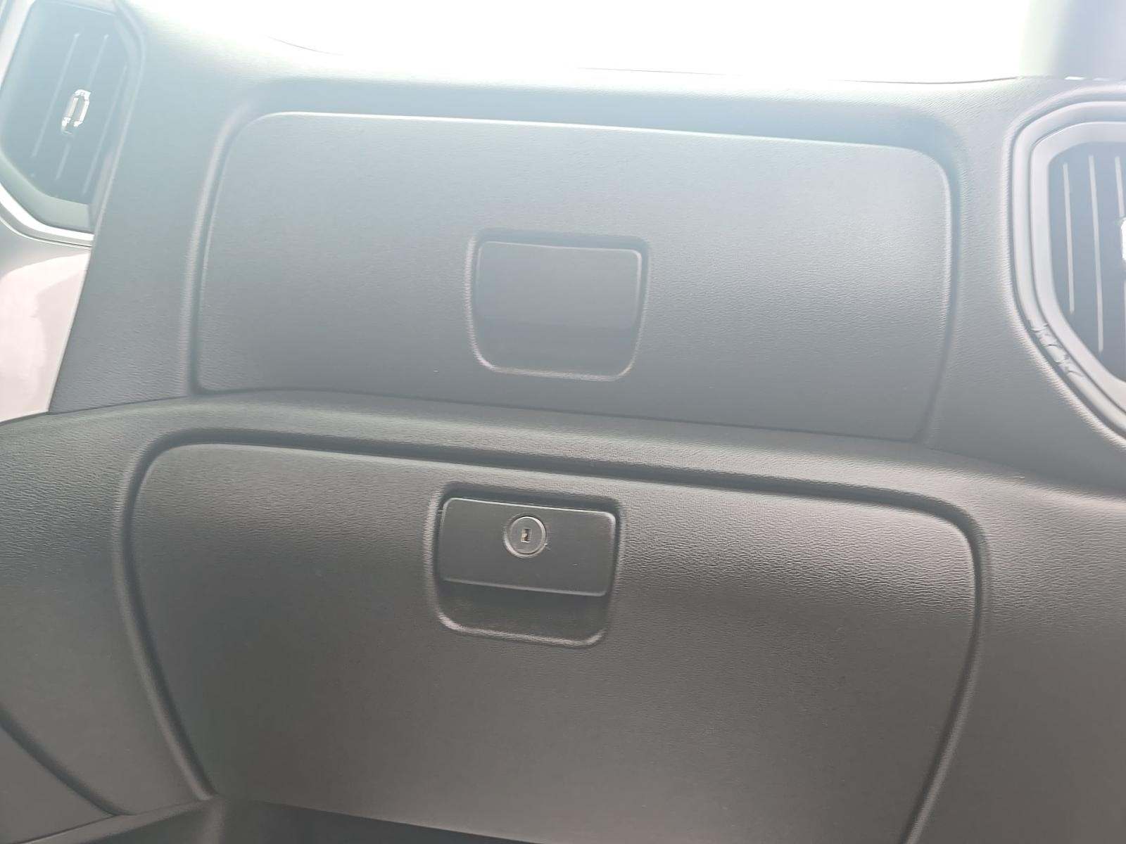 2022 Chevrolet Silverado 1500 Custom AWD