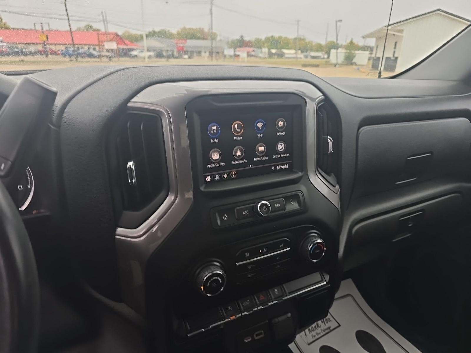 2022 Chevrolet Silverado 1500 Custom AWD