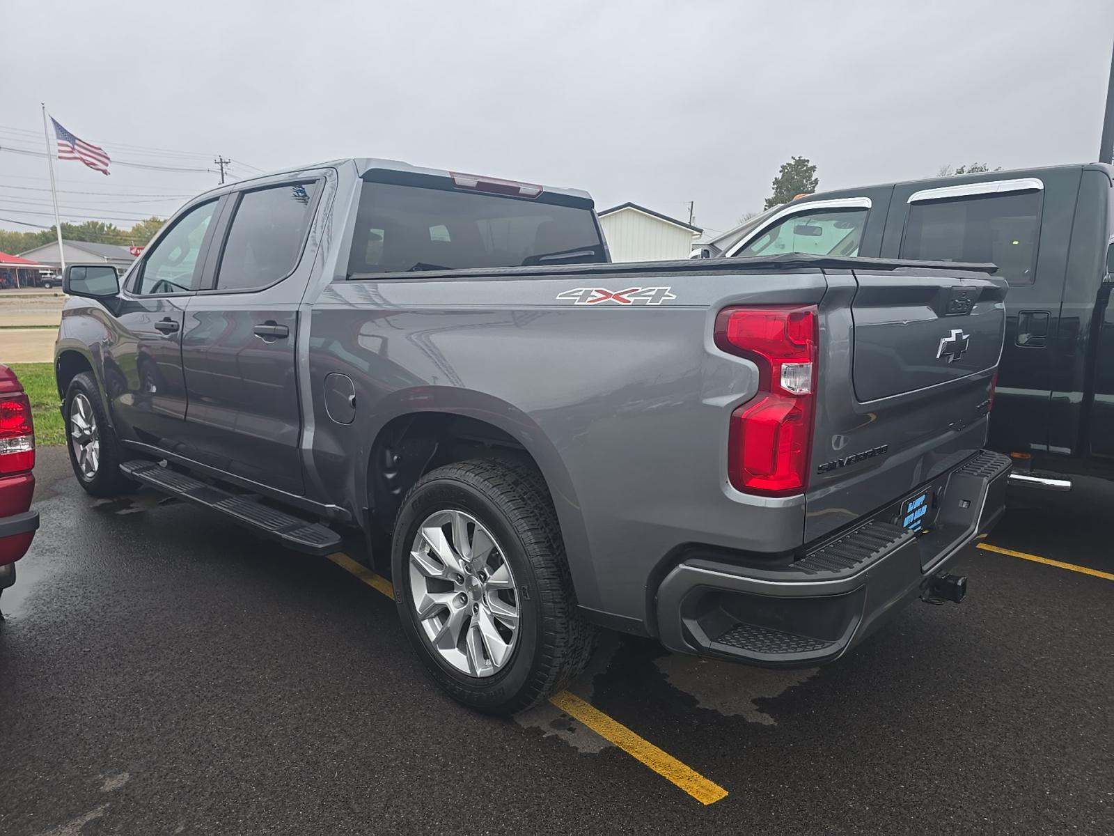 2022 Chevrolet Silverado 1500 Custom AWD