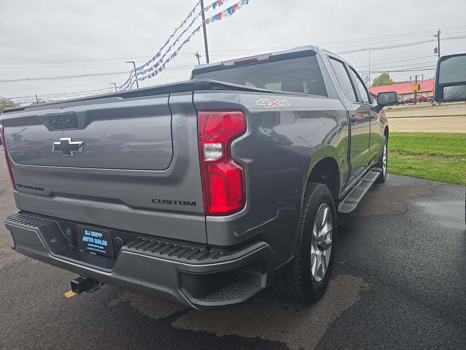 2022 Chevrolet Silverado 1500 Custom AWD
