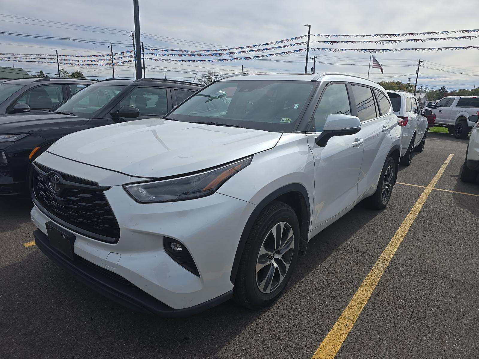 2023 Toyota Highlander XLE AWD