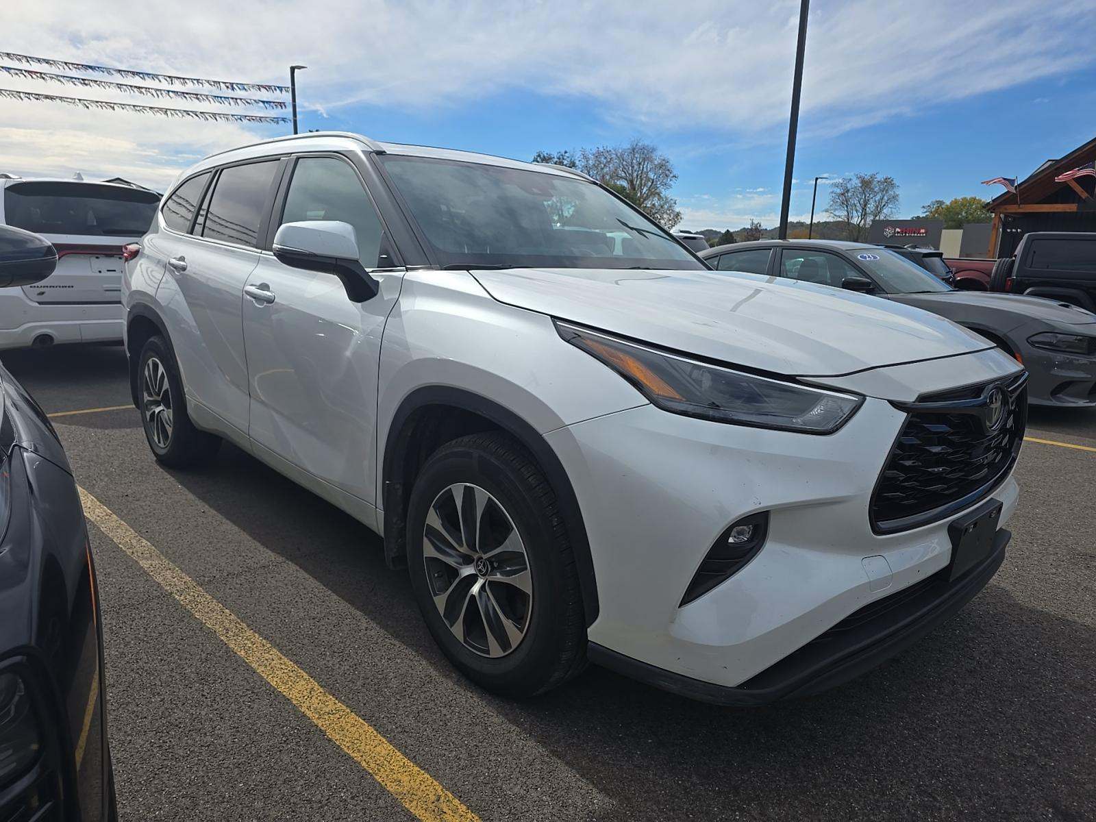 2023 Toyota Highlander XLE AWD