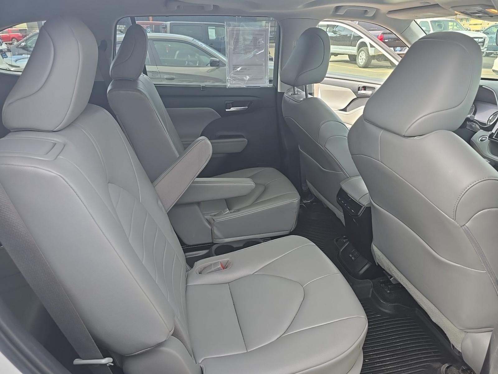 2023 Toyota Highlander XLE AWD