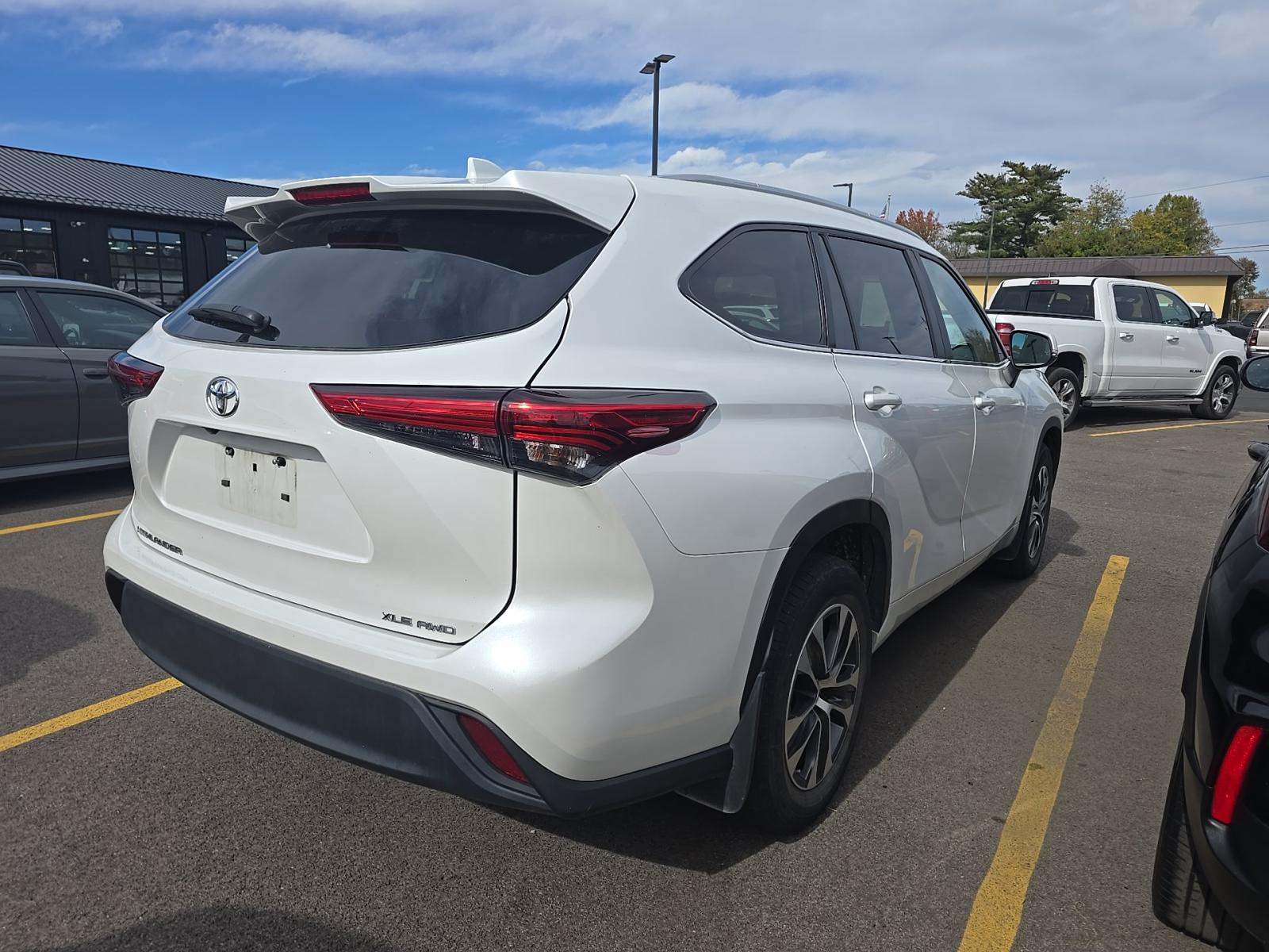 2023 Toyota Highlander XLE AWD