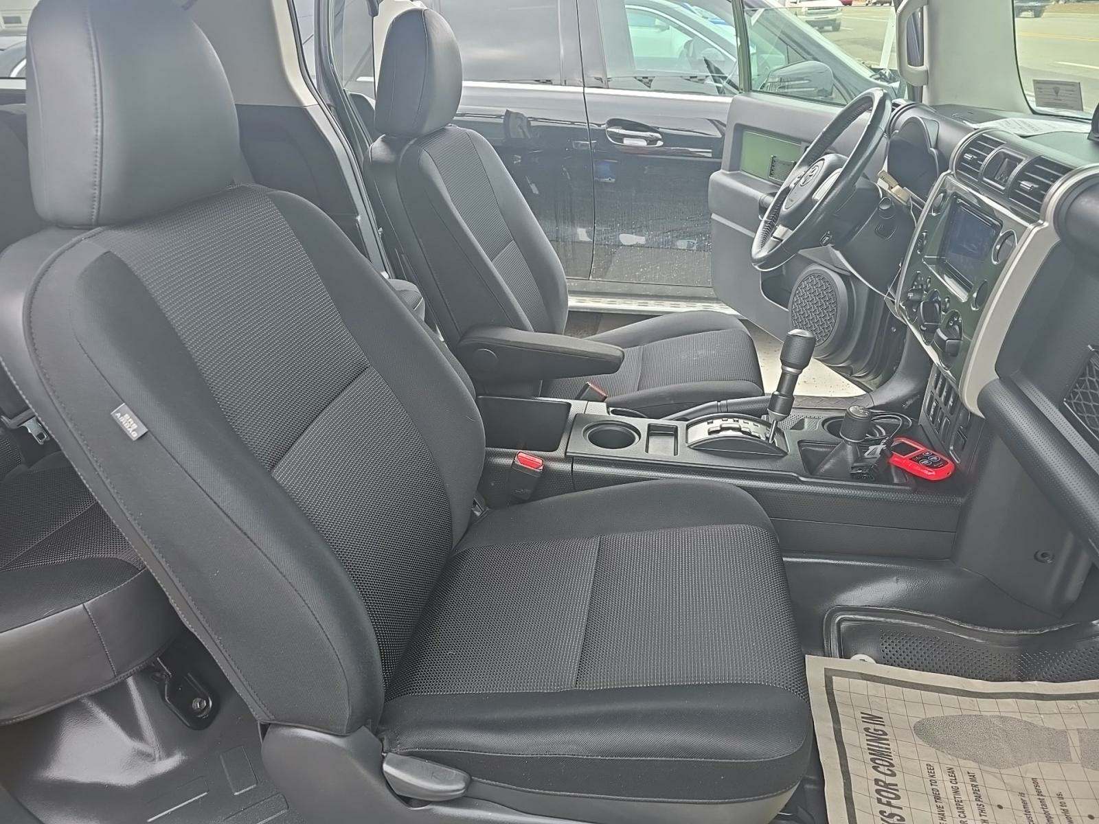 2010 Toyota FJ Cruiser Base AWD